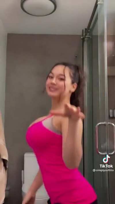 She&rsquo;s so fine bro