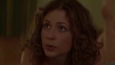 Jenna Fischer is everything in this scene.