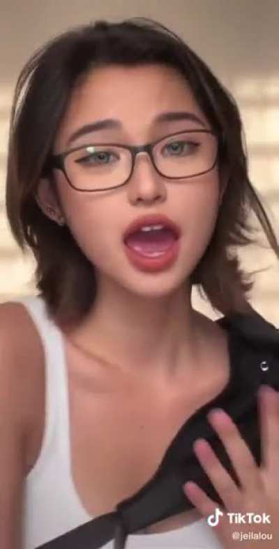 Jeila Dizon