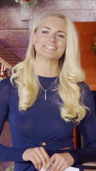 Anne-Kathrin Kosch im transparenten Kleid Video