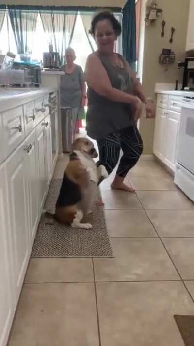 :3