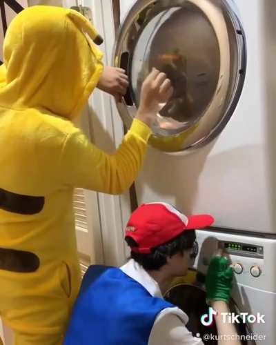Pok&eacute;mon Theme song played on a washer and dryer!