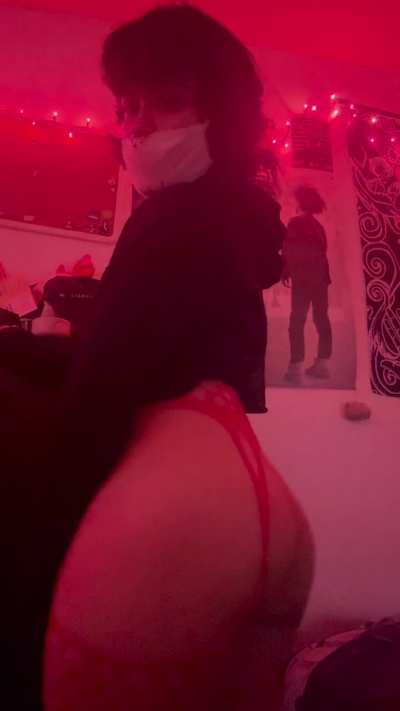 u grabbing my hair or my waist? &ugrave;w&uacute;
