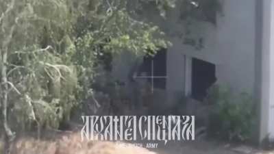 Russian FAB strike on Ukrainian temporary deployment point destroying house