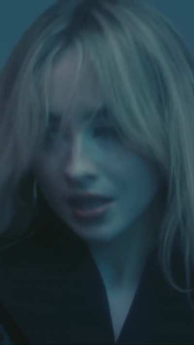 Sabrina carpenter
