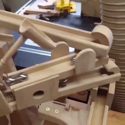 Деревянная игрушка
