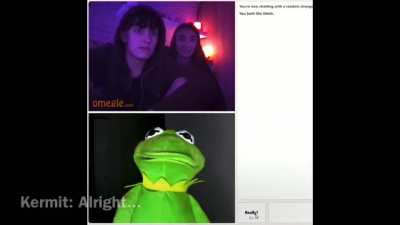 Kermit looking for baddies
