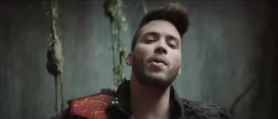 Anitta with Prince Royce for "Rosa" music video