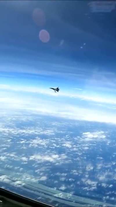 Video: China J-16 Jet does aggressive fly by in Indo-Pacific [1080x1920]
