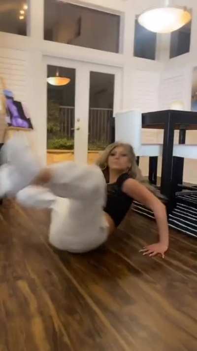 Loren&rsquo;s WAP Dance