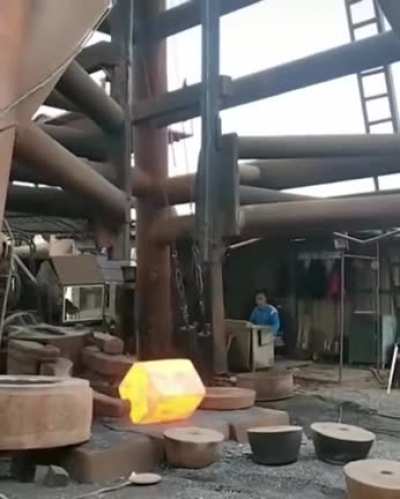 Well that&rsquo;s a forge hammer.