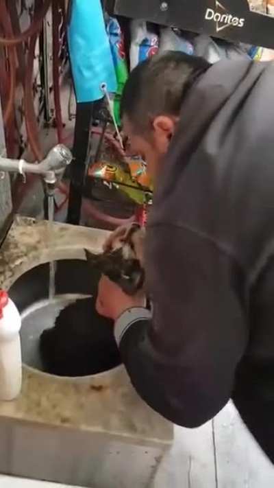 &Uuml;lkemizde iyi insanlarda var gurur duydum sa&ccedil;ma şekilde