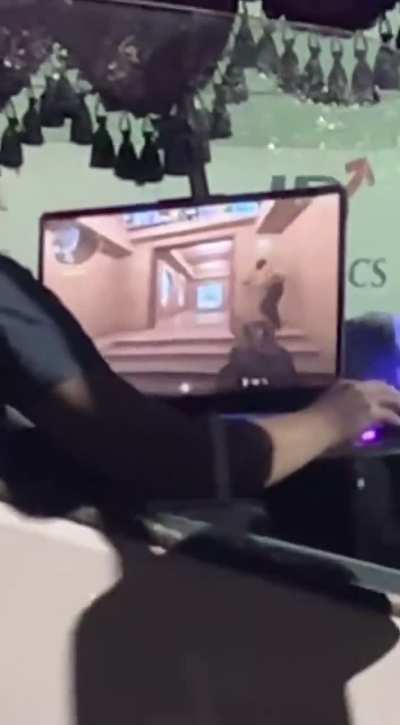 Bro playing mirage while my package said it would arrive 2 days ago smh