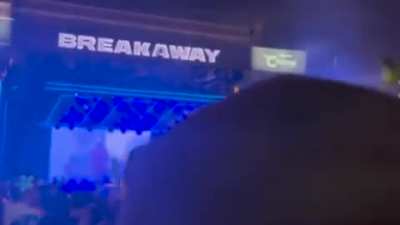 Smooth &mdash; Breakaway Mass