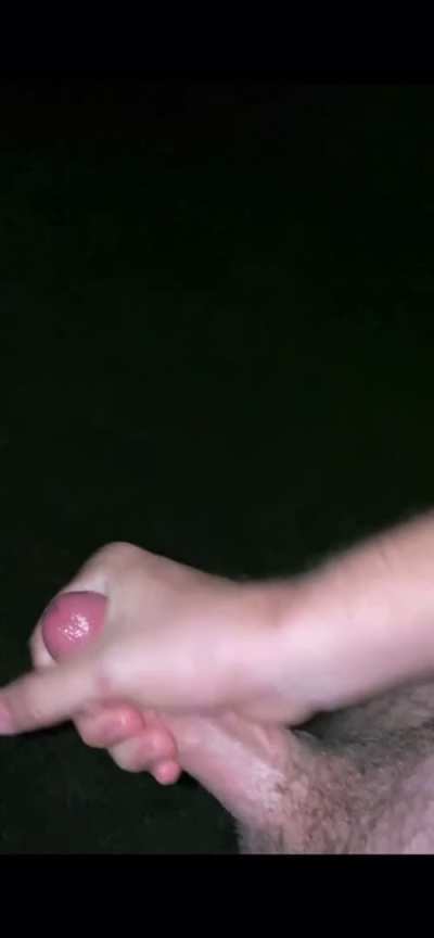 Hi I&rsquo;m (22) and I love late night walks like this