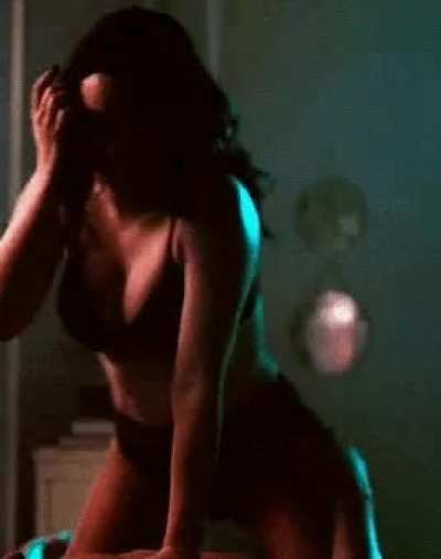 Camila Mendes