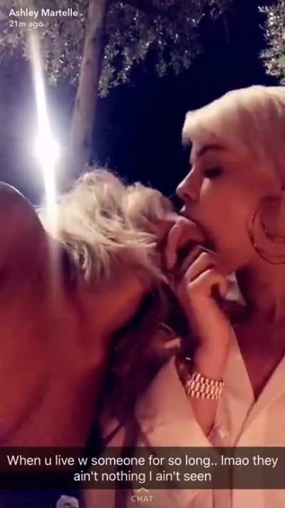 Kissing Leena 2