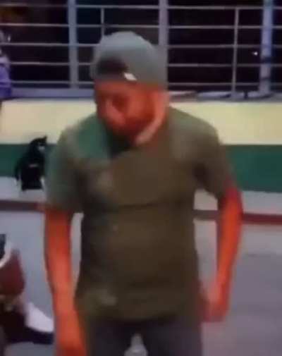 🕺