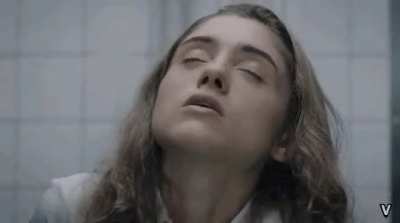 Natalia Dyer can&rsquo;t help herself
