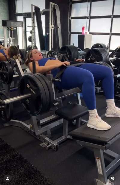 Thiccfitwithriss