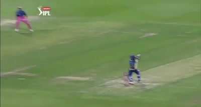 Archer's unbelievable one-handed catch