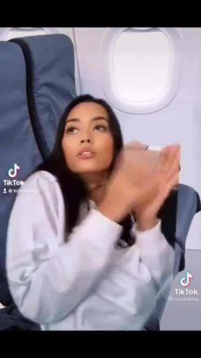 They clapping something