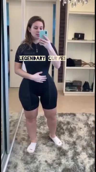 Birthing hips