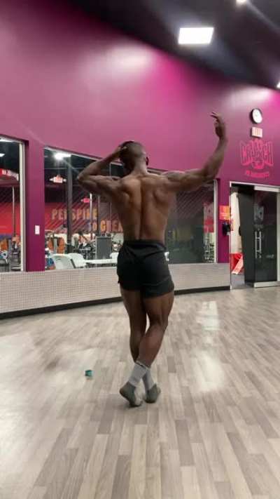 Posing Practice&hellip;.Show is in November! Won 1st Overall in Classic in June&hellip;so it&rsquo;s time to get another win but with more stakes!!! Natural competing in the NPC, nationally qualified and hoping to do a national show next season (&lsquo;22)