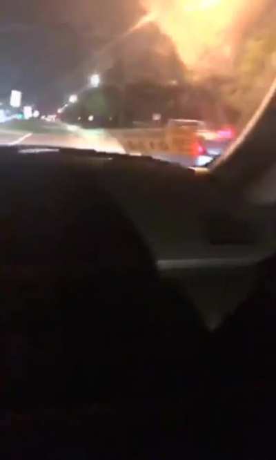[USA] cop wanted to see who's gonna win
