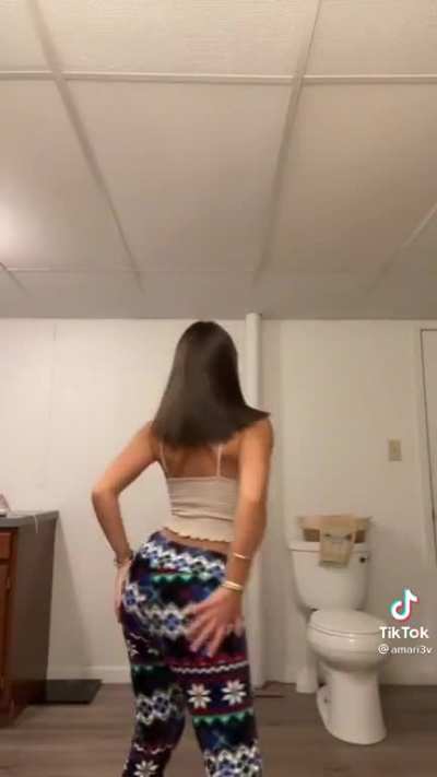 If you have better tits, show me. Yo Tengo mucho cocaine