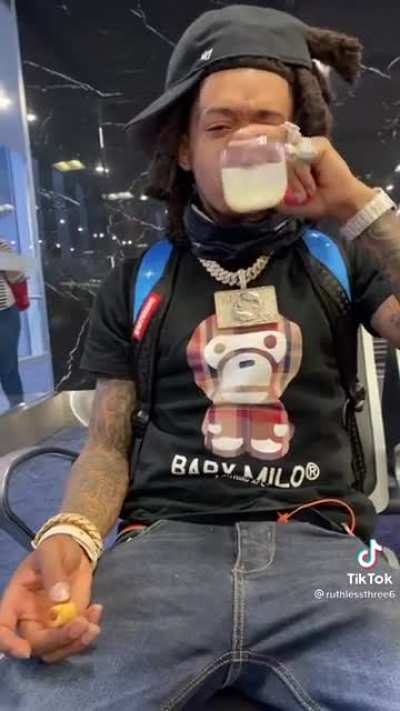 😂