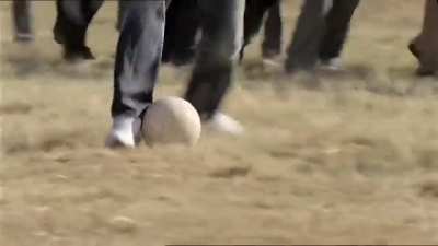 Pepsi's "Oh Africa" commercial featuring singer Akon and players Arshavin, Drogba, Henry, Kak&aacute;, Lampard, and Messi (2010)