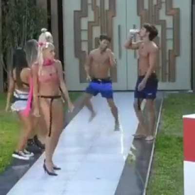 Quiero saber que opinon de Gran Hermano, o soy el &uacute;nico que le parece la mayor bosta que se pudo televisar?