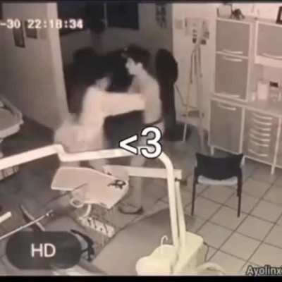 <3
