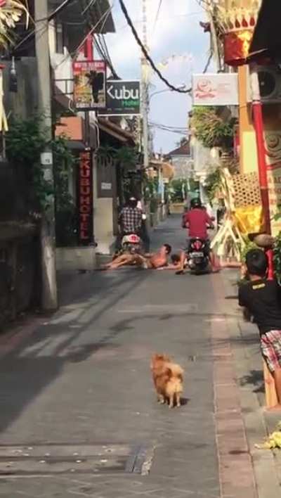 Tourist's blocking the street
