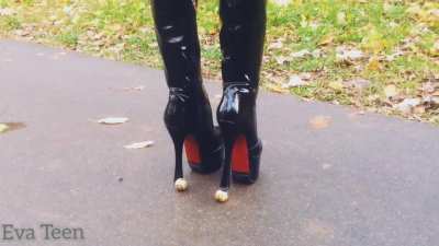 Evateen Heel Crush