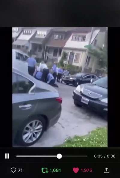 Philly cops arrest man who tells them he cant breath; screams "That shit won't work here"