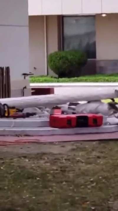 WCGW trying to move a statue by pulling it from the top