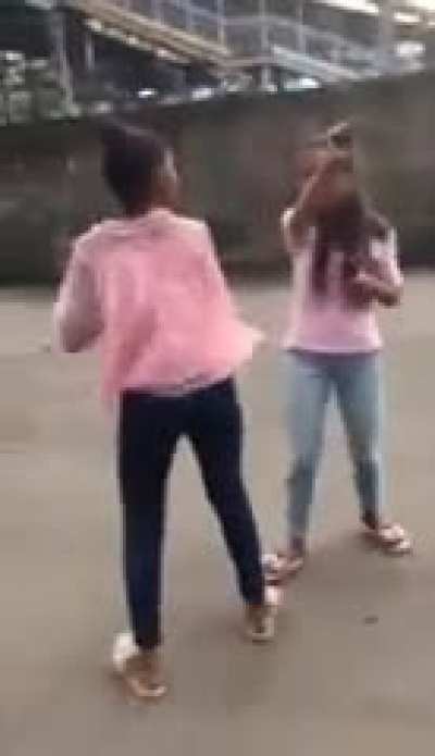 Context: Pink girl choose boyfriend over best-friend 🗿