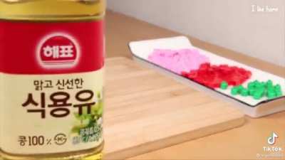 (@legofoodies on tiktok) this shit is mad holy shit the time this must have taken