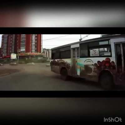 Yuss, Eunie&rsquo;s the bus driver
