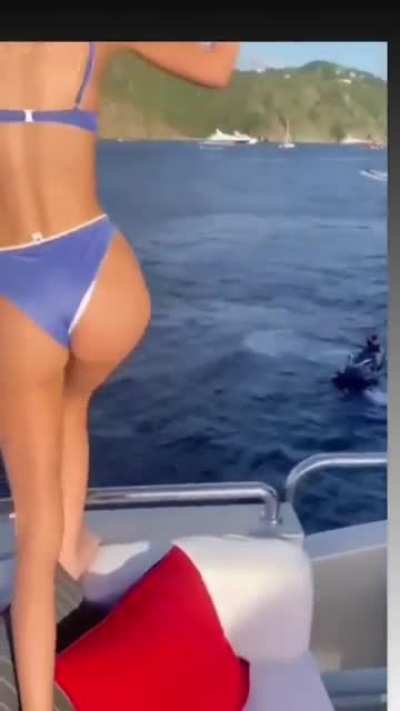How to dive with elegance