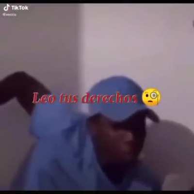 Esquivo😎