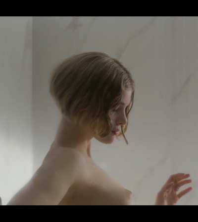 Elena Kampouris in Wifelike (1MIC)