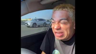 Don&rsquo;t use your phone while driving y&rsquo;all
