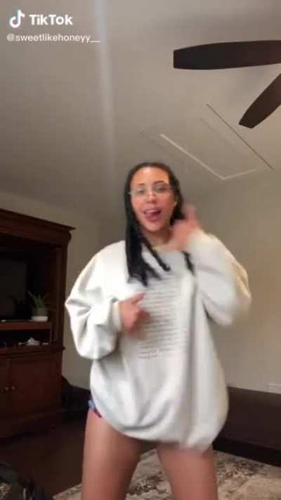 Nerdy thot