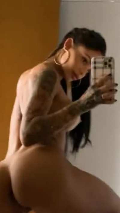 Hope you like tanned Latinas