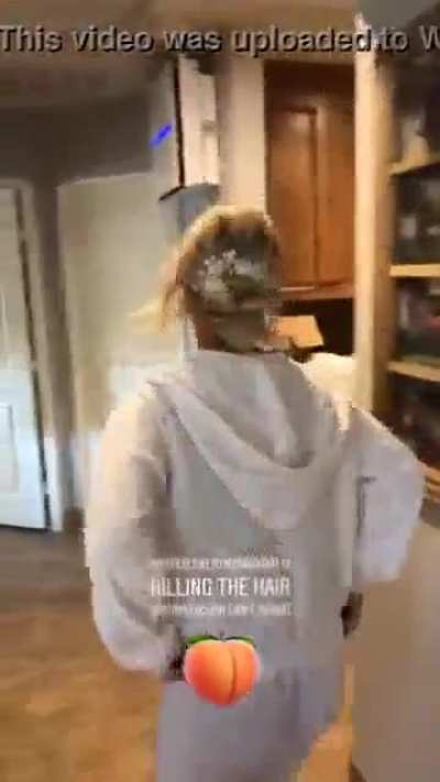 Kaley flaunting
