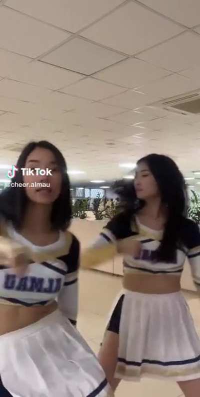 Cheer duo