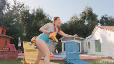 Oopsie! - Skate Squad - Siri Dahl, Emma Magnolia and Austin Spears